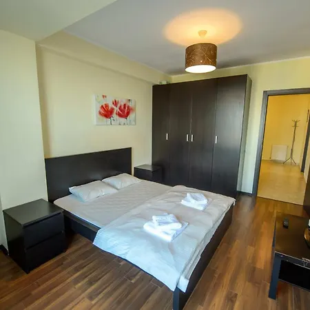 Natalia 3 Summerland Apartment
